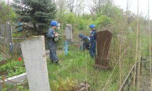 На кладовищах Донеччини рятувальники знайшли 23 боєприпаси