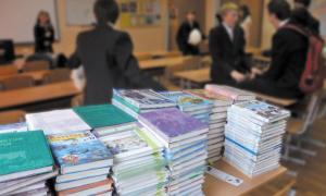 Підручники для учнів закуплятимуть з коштів місцевих бюджетів