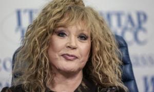 Алла Пугачова стала хрещеною мамою