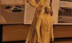 Пам'ятник Бандері у Луцьку стоятиме на освяченому місці