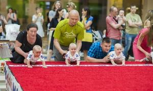 Гонку карапузів у Литві виграв 10-місячний малюк