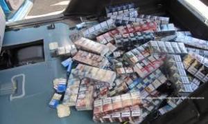 Два «Крайслера», «Деу» та «Мерседес» порушники втратили через 1000 пачок сигарет