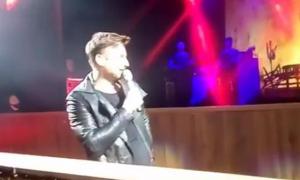 Сергій Лазарєв під час концерту впав в оркестрову яму (відео)
