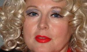 Російська актриса Олена Кондулайнен шокувала громадськість своєю новою зовнішністю