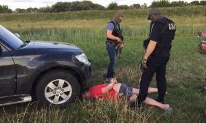 На Рівненщині викрито «бурштинову мафію» з діючих та колишніх правоохоронців