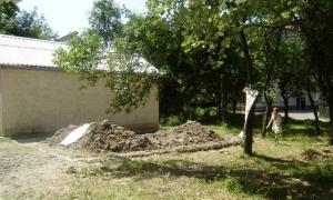 Генералу будувати у дворі гараж можна. Решті лучан — зась
