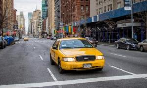 У Нью-Йорку таксист відшмагав ременем пасажирку, яка не захотіла платити