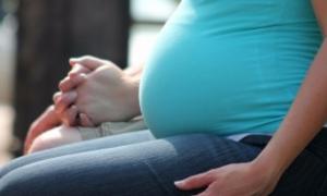 Вчені визначили, що вагітні вживають більше спиртного, ніж вважає оточення