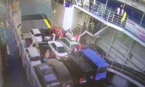 Водій втопив автомобіль при з’їзді з порома в окупованому Криму (відео)
