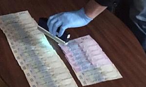 У Києві на хабарі затримано начальника районного відділу Державної міграційної служби