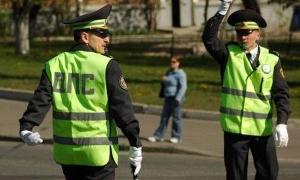 Під Львовом затримали авто з радником президента, наркотиками і зброєю