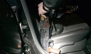 У Києві затримано грабіжників, у яких, крім іншого, вилучили автомат Калашникова 