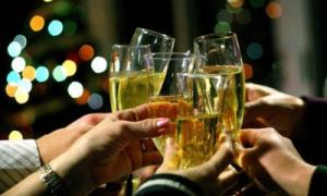 Учені: повна відмова від алкоголю може шкодити здоров’ю
