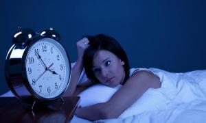 Учені: Хронічне безсоння викликає зміни в мозку людини 