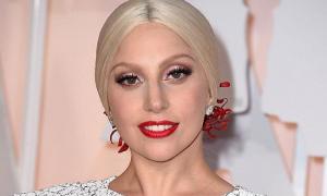 Леді Гага здивувала фанатів образом за останнім «писком» моди 