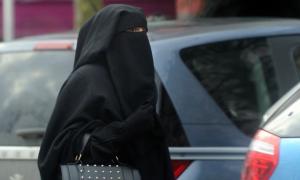 У Нідерландах частково заборонено носити “одяг, що закриває обличчя” 