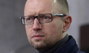 Яценюк подає до суду на автора фейку про його «24 вілли у Маямі»