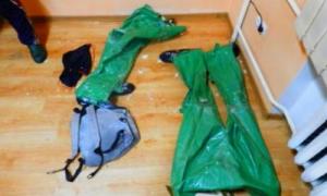 На Закарпатті затримали двох порушників кордону в мокрому одязі та гідрокостюмах
