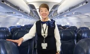 Найстарша у світі стюардеса розповіла про 60 років роботи в авіації 
