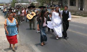 У Мексиці бандити розстріляли  весілля