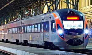 Напередодні католицького Різдва Україну та Польщу з’єднає потяг  
