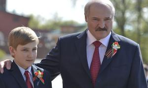 Син Лукашенка пообіцяв білорусам, що не стане президентом, коли виросте
