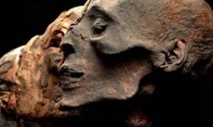 В Перу знайшли тисячолітні останки «інопланетян» (фото)