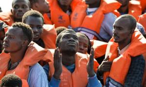 За добу італійська берегова охорона врятувала 900 мігрантів