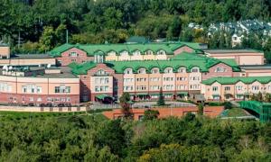 У відповідь на санкції США Росія закриває англо-американську школу в Москві