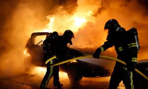 У новорічну ніч у Франції спалили 650 автомобілів