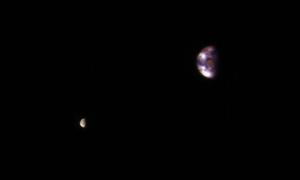 Космічний апарат зробив знімок Землі і Місяця з орбіти Марса (фото)