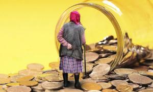 Розмовами про пенсійну реформу держава продовжує «пудрити» українцям мізки