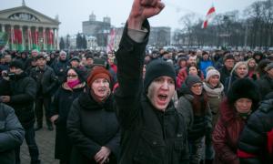 Білоруси вимагають скасувати податок на безробіття