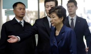 У Південній Кореї заарештовано екс-президента Пак Кин Хе