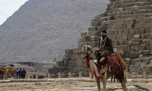 Під Каїром знайдені руїни невідомої давньоєгипетської піраміди