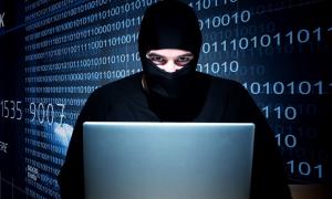 У Франції почали розслідування за фактом хакерських атак на штаб Еммануеля Макрона