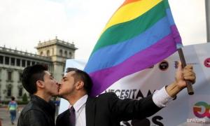 Шотландська єпископальна церква дозволила геям вінчатися