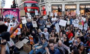 Лондон протестує проти політики Терези Мей