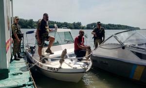 Прикордонники затримали двох громадян Румунії, які заблукали на річці Дунай