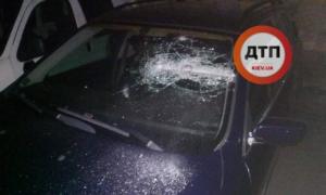 У Києві обстріляли автомобіль і викрали людину