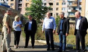 Французькі сенатори відвідали прифронтову зону на Донбасі