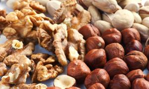 Вживання горіхів забезпечує денну норму білка, вітамінів і мінералів
