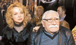 Армен Джигарханян після скандального розлучення залишився ні з чим
