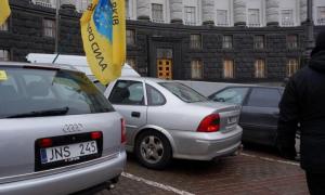 Литва і Україна спільно розслідують законність перебування в Україні автомобілів з литовською реєстрацією