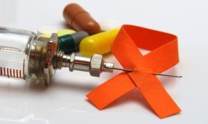 Майже половина людей, які живуть з ВІЛ, не знають про свій ВІЛ-позитивний статус