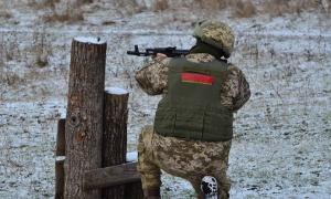 АТО: Вечірньої пори ворог двічі відкривав вогонь по позиціях українських військових 