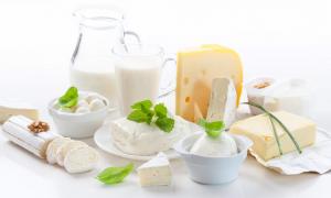 Споживання жирних молочних продуктів сприяє появі злоякісних клітин
