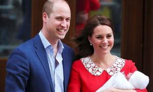 Герцогиня Кейт і принц Вільям показали новонародженого сина

 