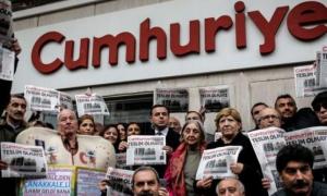 У Туреччині засудили 15 журналістів одного видання за тероризм