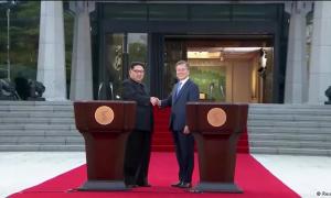 Лідери Південної Кореї і КНДР домовилися про ядерне роззброєння і закінчення війни